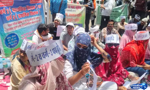 Teacher भर्ती अभ्यर्थियों का हल्लाबोल, न्याय की मांग तेज Teacher भर्ती अभ्यर्थियों का हल्लाबोल, न्याय की मांग तेज