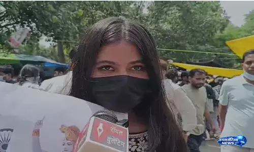 अभ्यर्थियों का फूटा आक्रोश, परीक्षा व्यवस्था पर उठाए सवाल अभ्यर्थियों का फूटा आक्रोश, परीक्षा व्यवस्था पर उठाए सवाल