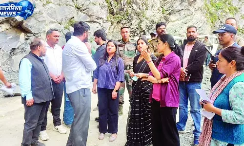 पहाड़ों में सफर या मौत की डगर पहाड़ों में सफर या मौत की डगर
