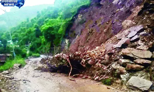 PWD ने युद्धस्तर पर खोले 75 मार्ग, 16 पेयजल योजनाएं बहाल