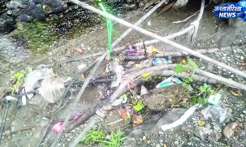 चुवाड़ी में मटमैले पानी से बढ़ा महामारी का खतरा