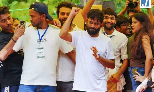 कॉकरोच जनता पार्टी का आंदोलन खत्म करने का ऐलान, कहा- सरकार ने मान ली मांग कॉकरोच जनता पार्टी का आंदोलन खत्म करने का ऐलान, कहा- सरकार ने मान ली मांग
