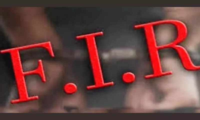 मणिपुर: पादरी के घर और स्कूल में 14.12 लाख रुपये की लूट, मामला दर्ज मणिपुर: पादरी के घर और स्कूल में 14.12 लाख रुपये की लूट, मामला दर्ज
