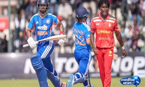 ईशान किशन की तूफानी पारी खत्म, 81 रन बनाकर आउट ईशान किशन की तूफानी पारी खत्म, 81 रन बनाकर आउट