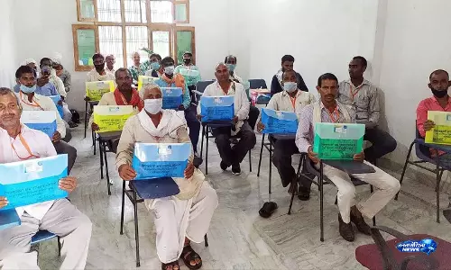 Government का बड़ा कदम, पारंपरिक दस्तकारों को प्रशिक्षण के साथ मिलेगी टूलकिट Government का बड़ा कदम, पारंपरिक दस्तकारों को प्रशिक्षण के साथ मिलेगी टूलकिट
