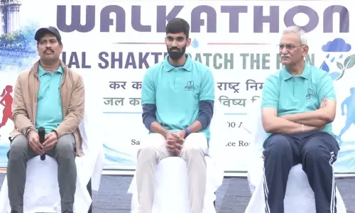किदांबी श्रीकांत हैदराबाद में इनकम टैक्स डे वॉकथॉन में शामिल हुए, फिटनेस पहल की तारीफ़ की। किदांबी श्रीकांत हैदराबाद में इनकम टैक्स डे वॉकथॉन में शामिल हुए, फिटनेस पहल की तारीफ़ की।