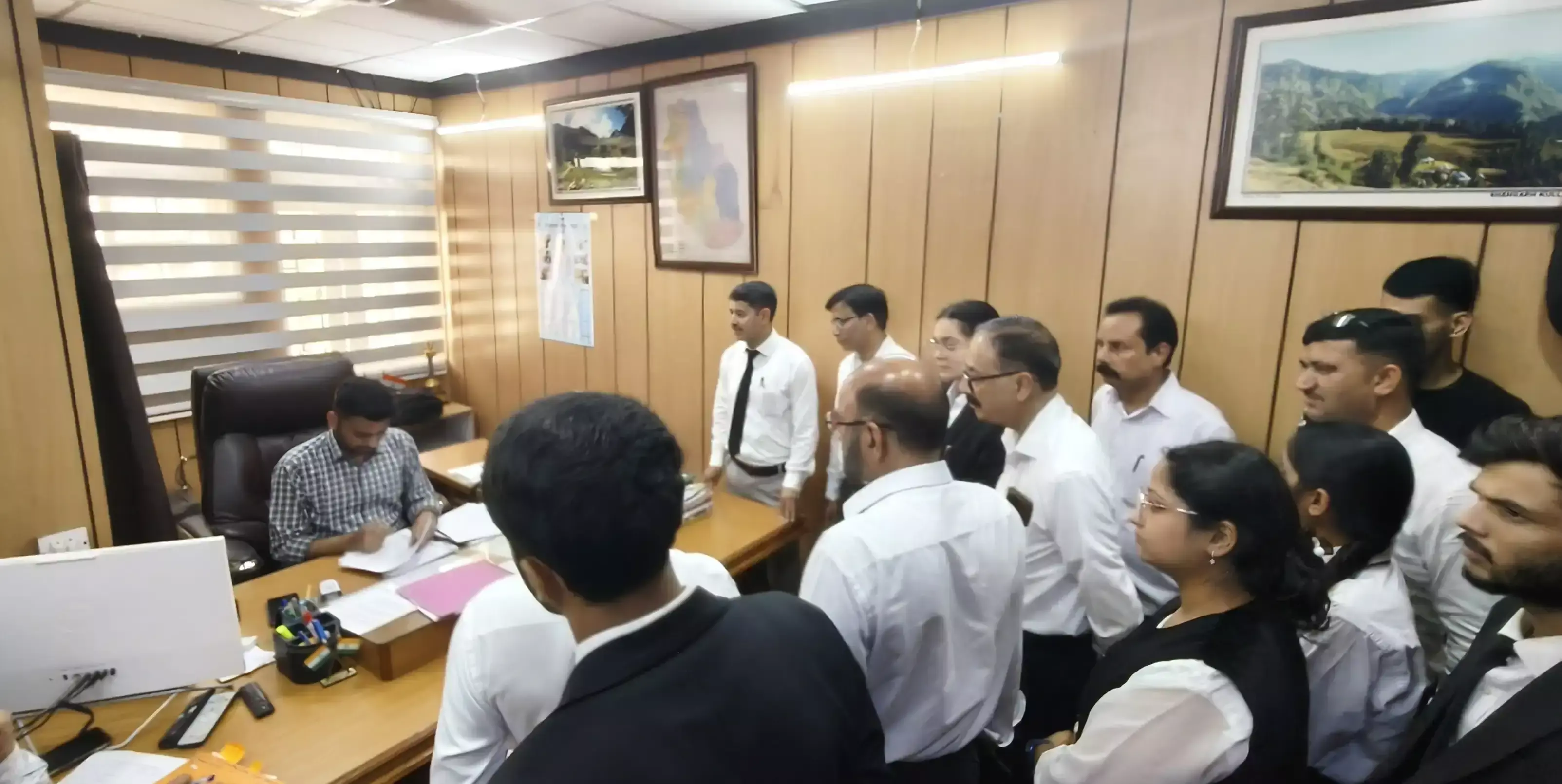 Mandi: लाठीचार्ज मामले में निष्पक्ष जांच और जिम्मेदारी तय करने की उठी मांग Mandi: लाठीचार्ज मामले में निष्पक्ष जांच और जिम्मेदारी तय करने की उठी मांग