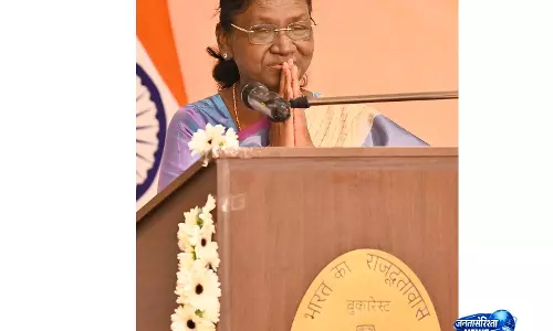 राष्ट्रपति मुर्मू ने Assam में बाढ़ से हुई मौतों पर दुख जताया राष्ट्रपति मुर्मू ने Assam में बाढ़ से हुई मौतों पर दुख जताया