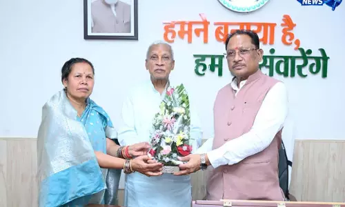 CM साय से मिले कर्मकार कल्याण मंडल के अध्यक्ष डॉ. रामप्रताप सिंह CM साय से मिले कर्मकार कल्याण मंडल के अध्यक्ष डॉ. रामप्रताप सिंह
