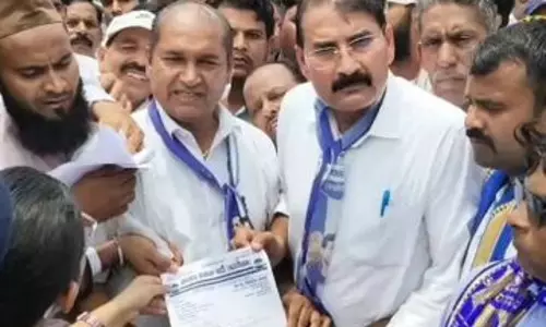 परीक्षा प्रणाली में सुधार की मांग को लेकर प्रदर्शन, आजाद समाज पार्टी ने राष्ट्रपति के नाम दिया ज्ञापन