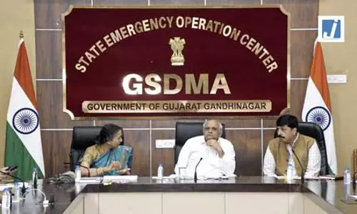 भारी बारिश, 42,000 से ज्यादा लोगों को सुरक्षित जगहों पर पहुंचाया गया, 308 मवेशियों की मौत