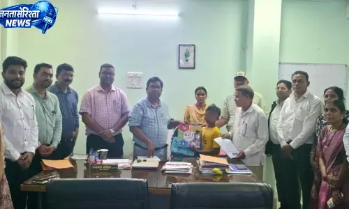 भटके मासूम को मिला अपना परिवार: बाल कल्याण समिति बालोद की पहल बनी नई जिंदगी की उम्मीद भटके मासूम को मिला अपना परिवार: बाल कल्याण समिति बालोद की पहल बनी नई जिंदगी की उम्मीद