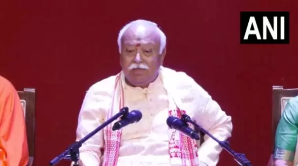 RSS चीफ मोहन भागवत ने हर परिवार से की अपील, बच्चों के साथ घर में डिप्रेशन नहीं बल्कि डिस्कशन होना चाहिए RSS चीफ मोहन भागवत ने हर परिवार से की अपील, बच्चों के साथ घर में डिप्रेशन नहीं बल्कि डिस्कशन होना चाहिए