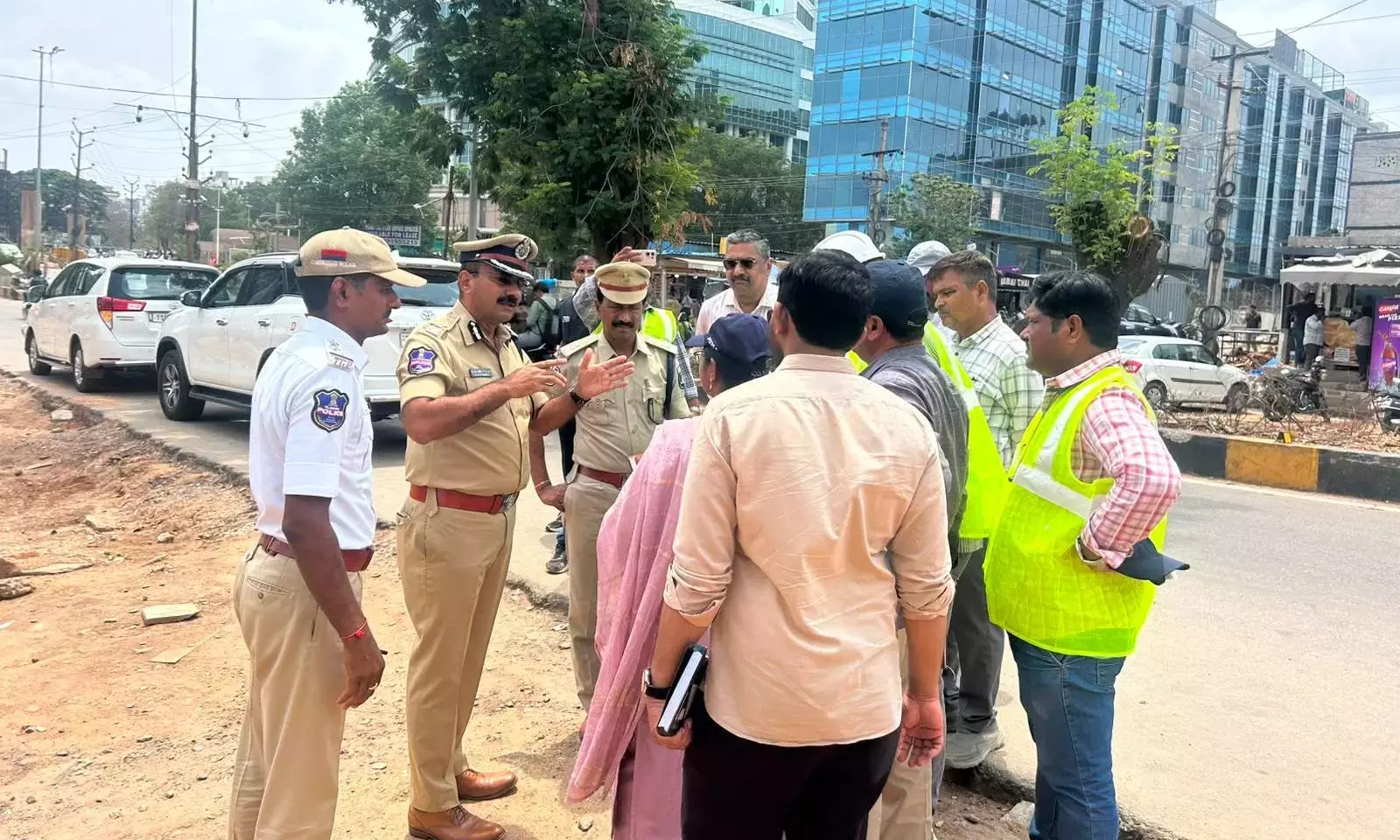 Telangana: साइबराबाद नगर निगम ने पशुओं के लिए जैव विविधता केंद्र को मंजूरी दी Telangana: साइबराबाद नगर निगम ने पशुओं के लिए जैव विविधता केंद्र को मंजूरी दी