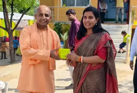 Jaipur: गौ पुनर्वास केंद्र में शिक्षा की नई पहल, अक्षय विद्यालय का शुभारंभ Jaipur: गौ पुनर्वास केंद्र में शिक्षा की नई पहल, अक्षय विद्यालय का शुभारंभ