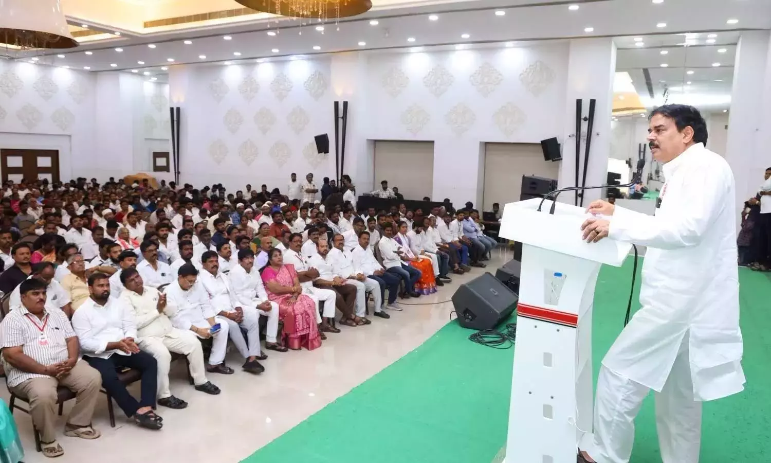Andhra: जन सेना स्थानीय चुनावों से पहले बूथ स्तर की ताकत पर ध्यान केंद्रित करती है Andhra: जन सेना स्थानीय चुनावों से पहले बूथ स्तर की ताकत पर ध्यान केंद्रित करती है