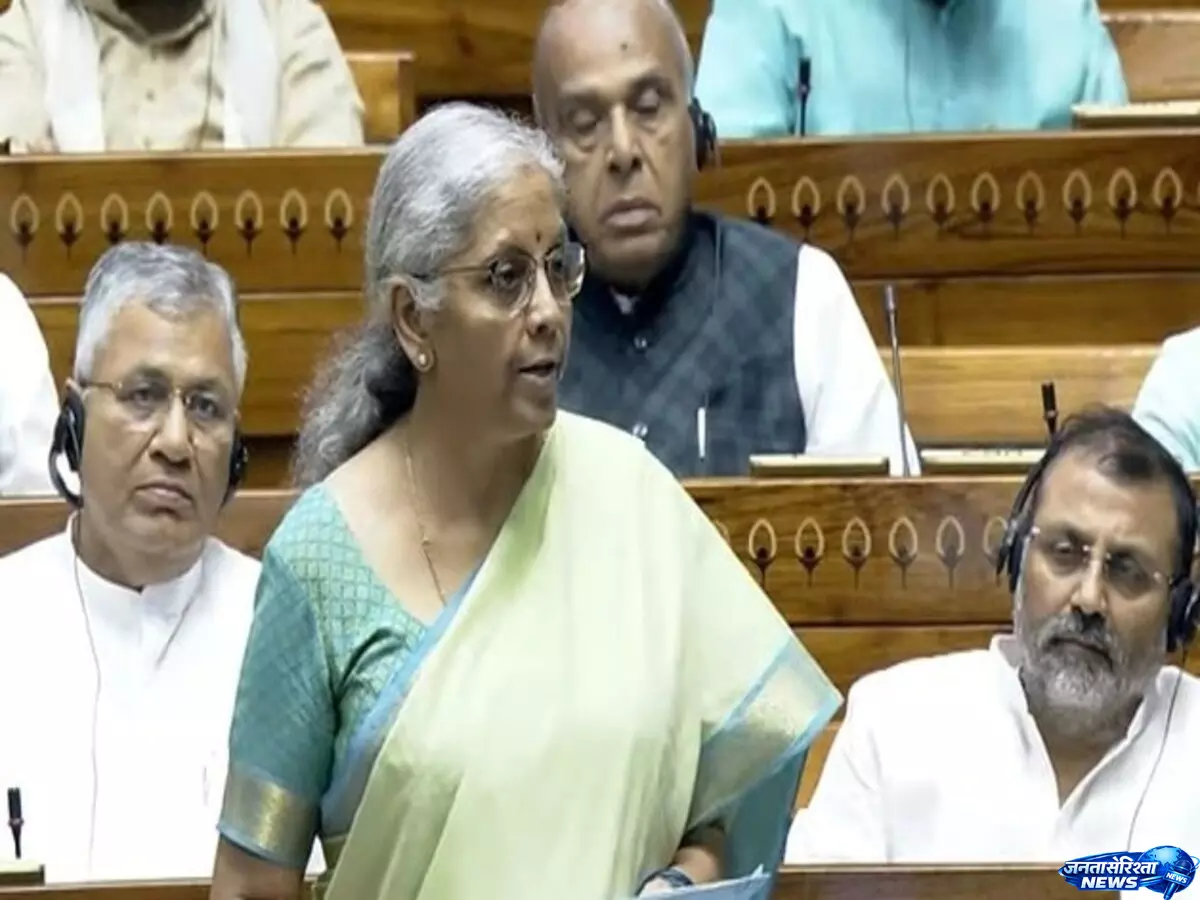 Tax नियम तोड़ने वालों पर गिरेगी गाज, निर्मला सीतारमण ने दिए आदेश Tax नियम तोड़ने वालों पर गिरेगी गाज, निर्मला सीतारमण ने दिए आदेश