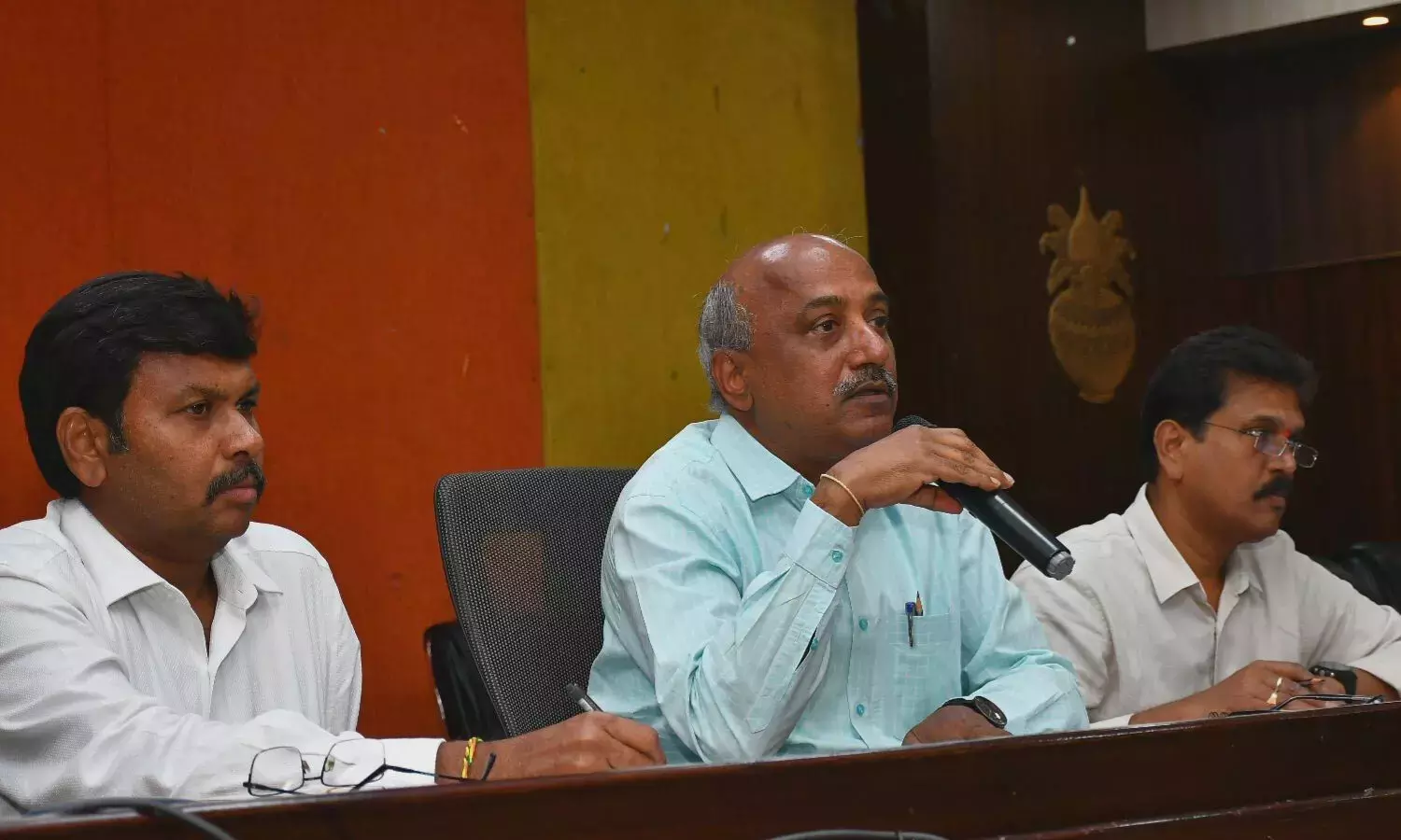 Andhra: कृष्णा डेल्टा के किसानों ने अल नीनो के प्रकोप के कारण धान न उगाने को कहा है Andhra: कृष्णा डेल्टा के किसानों ने अल नीनो के प्रकोप के कारण धान न उगाने को कहा है