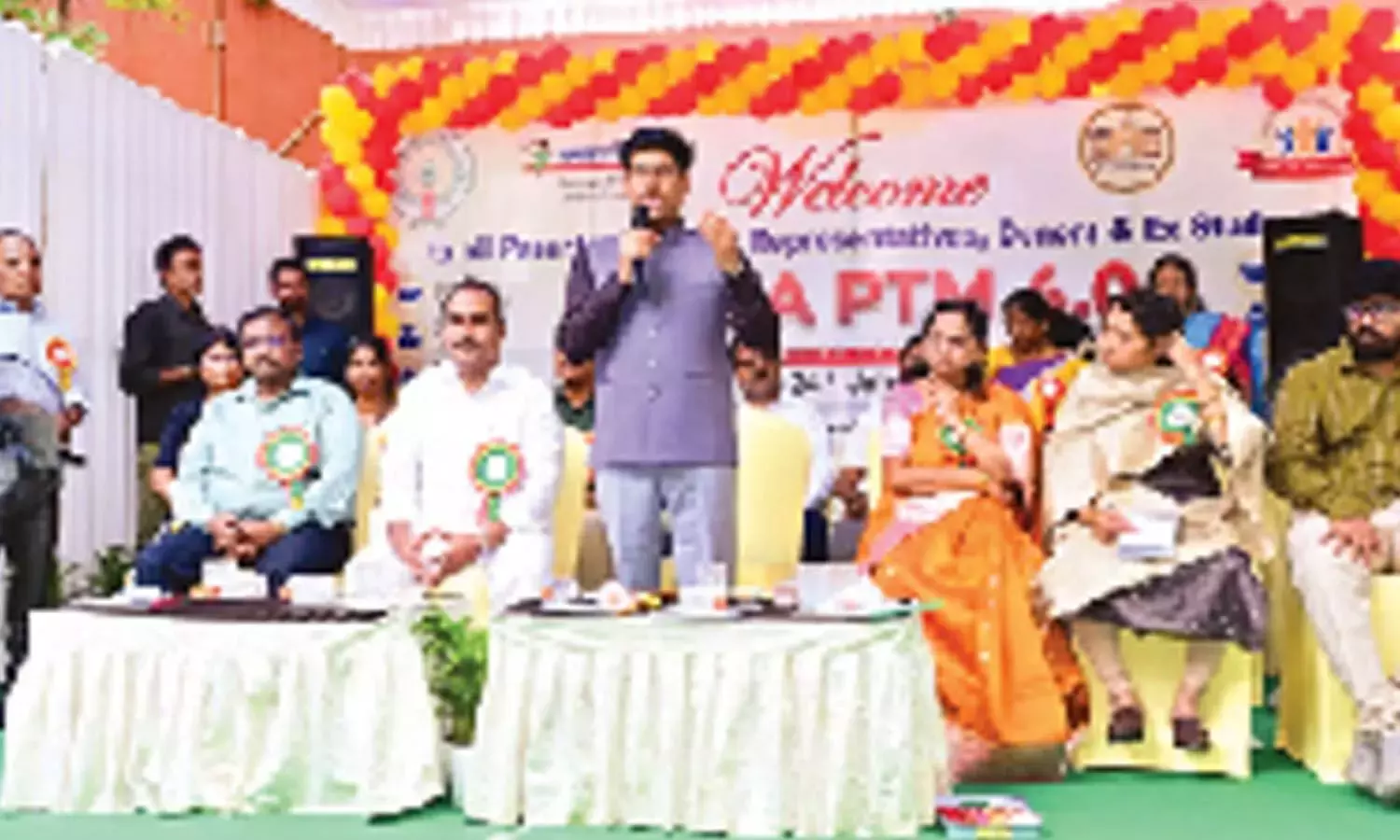 मेगा PTM छात्रों की शिक्षा में अभिभावक-शिक्षक साझेदारी पर प्रकाश डालता है मेगा PTM छात्रों की शिक्षा में अभिभावक-शिक्षक साझेदारी पर प्रकाश डालता है