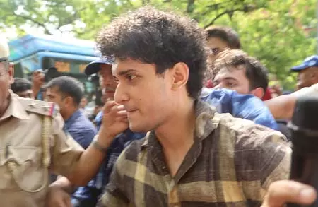 जंतर-मंतर के आसपास डर और घेराबंदी का माहौल न बनाए दिल्ली पुलिस: सौरव दास जंतर-मंतर के आसपास डर और घेराबंदी का माहौल न बनाए दिल्ली पुलिस: सौरव दास