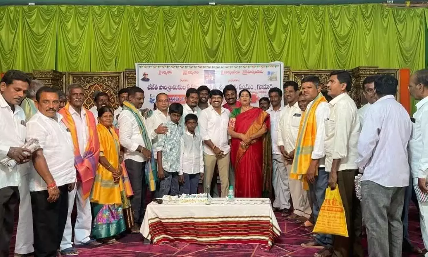 Telangana: हथकरघा समिति के सदस्यों ने शपथ ली Telangana: हथकरघा समिति के सदस्यों ने शपथ ली