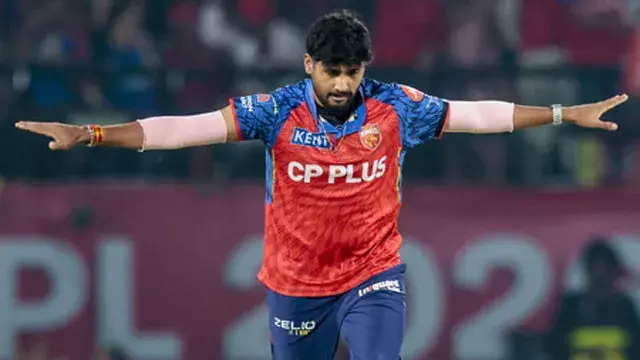 देश के लिए मैच जीतना और विकेट चटकाना ही यश ठाकुर का मुख्य सपना देश के लिए मैच जीतना और विकेट चटकाना ही यश ठाकुर का मुख्य सपना