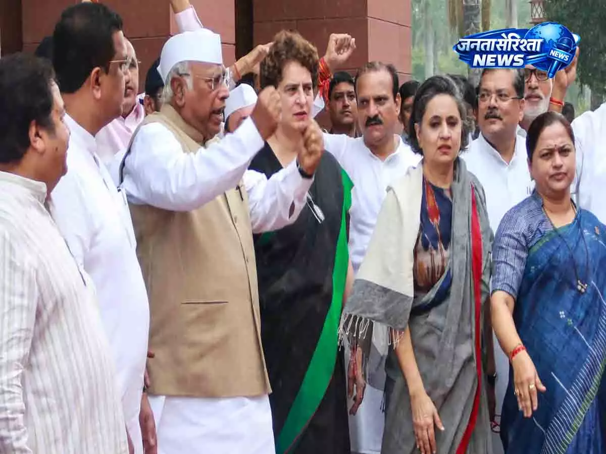 प्रधान के इस्तीफे पर बोले खड़गे, बच्चों को खोने वाले परिवारों को मिला न्याय प्रधान के इस्तीफे पर बोले खड़गे, बच्चों को खोने वाले परिवारों को मिला न्याय