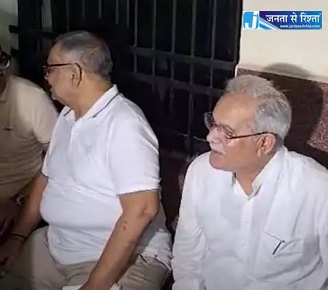 रामगोपाल अग्रवाल जेल दाखिल, भूपेश बघेल रायपुर कोर्ट में उनसे मिले रामगोपाल अग्रवाल जेल दाखिल, भूपेश बघेल रायपुर कोर्ट में उनसे मिले