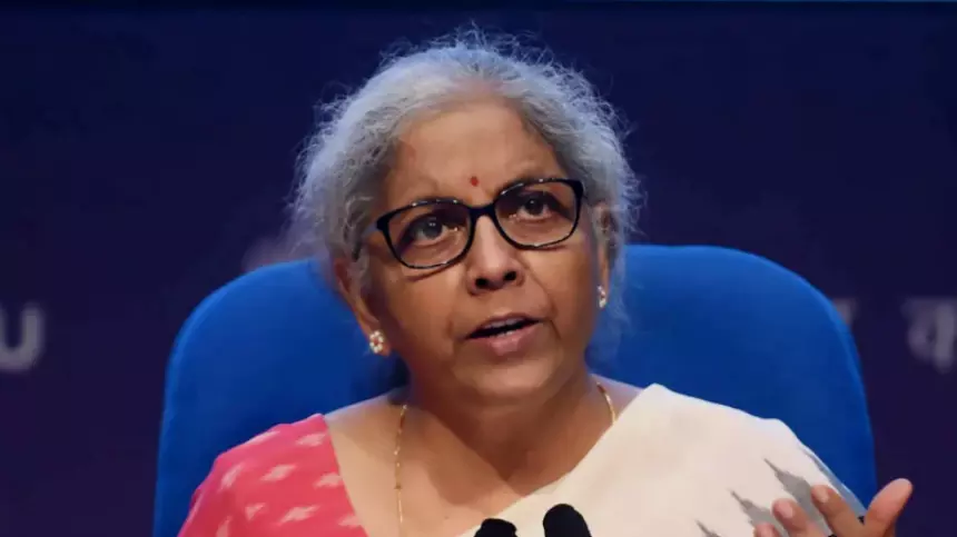 पेपर लीक पर वित्त मंत्री निर्मला सीतारमण का अजीब तर्क पेपर लीक पर वित्त मंत्री निर्मला सीतारमण का अजीब तर्क