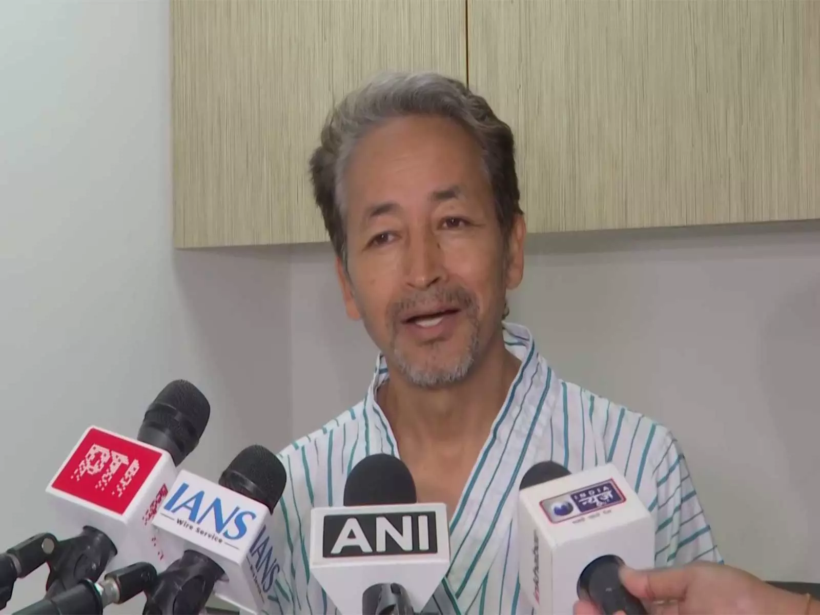 Sonam Wangchuk बोले, सिर्फ इस्तीफे से नहीं बदलेगी शिक्षा व्यवस्था Sonam Wangchuk बोले, सिर्फ इस्तीफे से नहीं बदलेगी शिक्षा व्यवस्था