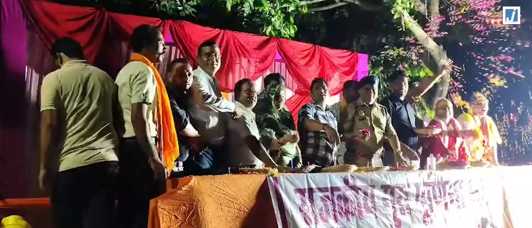 गोवर्धन में गुरु पूर्णिमा मेले का भव्य शुभारंभ, आस्था और संस्कृति के रंग में डूबा मथुरा गोवर्धन में गुरु पूर्णिमा मेले का भव्य शुभारंभ, आस्था और संस्कृति के रंग में डूबा मथुरा
