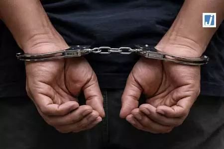 कोलकाता पुलिस की कार्रवाई, अशांति फैलाने वाले 11 लोगों को किया गिरफ्तार कोलकाता पुलिस की कार्रवाई, अशांति फैलाने वाले 11 लोगों को किया गिरफ्तार