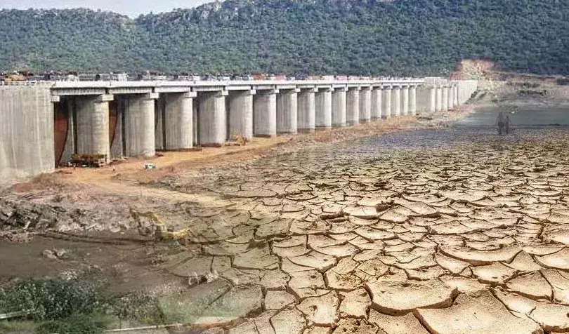 Telangana: सरकार को डर है कि लाखों किसान अपनी जमीन परती छोड़ देंगे