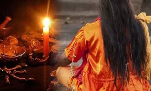 गोरखपुर में तांत्रिक की शर्मनाक करतूत, महिला से अश्लील हरकत का आरोप गोरखपुर में तांत्रिक की शर्मनाक करतूत, महिला से अश्लील हरकत का आरोप