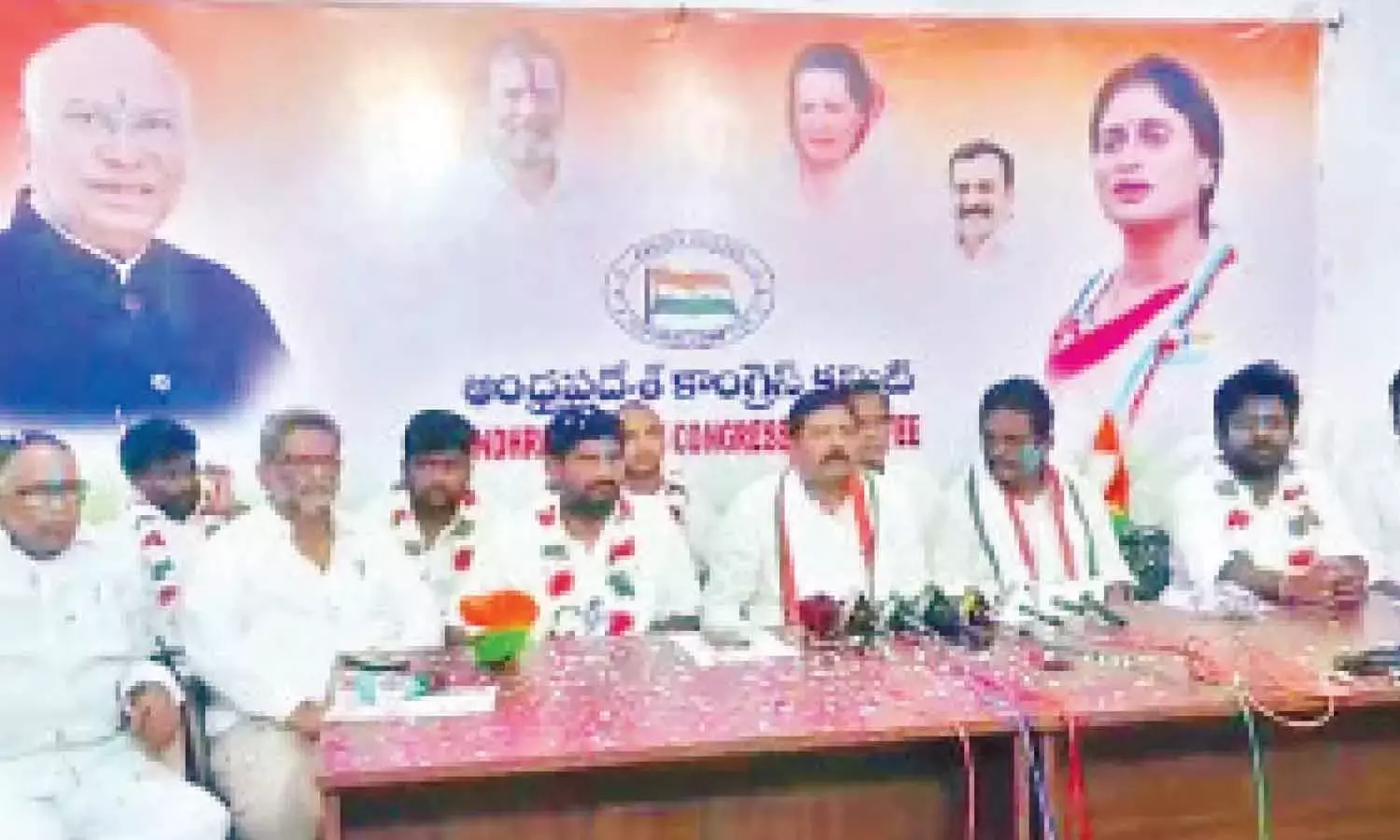 Tamil Nadu: कांग्रेस ने छात्रों की जीत का स्वागत किया Tamil Nadu: कांग्रेस ने छात्रों की जीत का स्वागत किया
