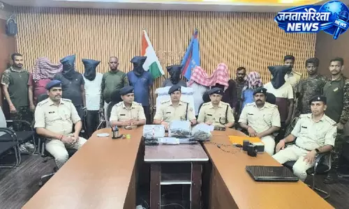 पुलिस की वर्दी पहनकर डकैती करने वाले गिरोह का पर्दाफाश पुलिस की वर्दी पहनकर डकैती करने वाले गिरोह का पर्दाफाश