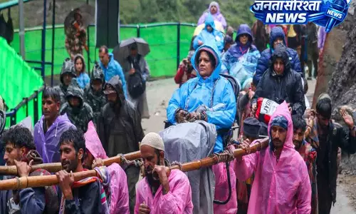 J&K में यात्राएं शुरू: खराब मौसम के बाद वैष्णो देवी और अमरनाथ में भारी भीड़