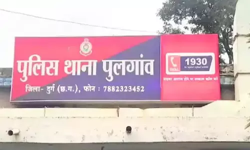 पुजारी के घर चोरी, पार्षद ने आरोपी को पकड़ा