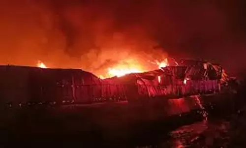 Rewari: प्लाइवुड शोरूम में लगी भीषण आग, दमकल की 10 गाड़ियों ने संभाला मोर्चा