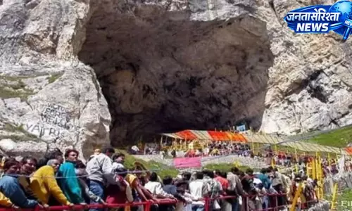 अमरनाथ यात्रा में आस्था की लहर, श्रद्धालुओं की संख्या चार लाख के करीब अमरनाथ यात्रा में आस्था की लहर, श्रद्धालुओं की संख्या चार लाख के करीब