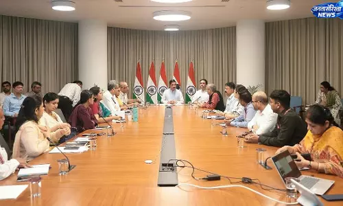 प्रह्लाद जोशी ने संभाला केंद्रीय शिक्षा मंत्री का कार्यभार प्रह्लाद जोशी ने संभाला केंद्रीय शिक्षा मंत्री का कार्यभार