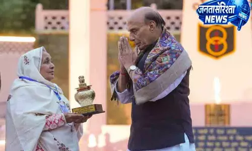 कारगिल विजय दिवस समारोह के लिए Ladakh में राजनाथ सिंह कारगिल विजय दिवस समारोह के लिए Ladakh में राजनाथ सिंह