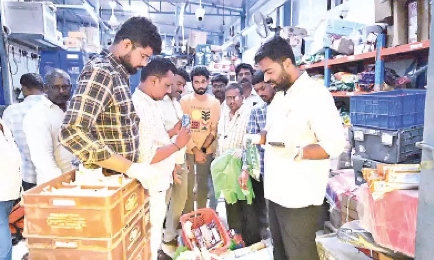 Andhra: तिरुपति में त्वरित-वाणिज्य स्टोरों पर अचानक खाद्य सुरक्षा छापे मारे गए