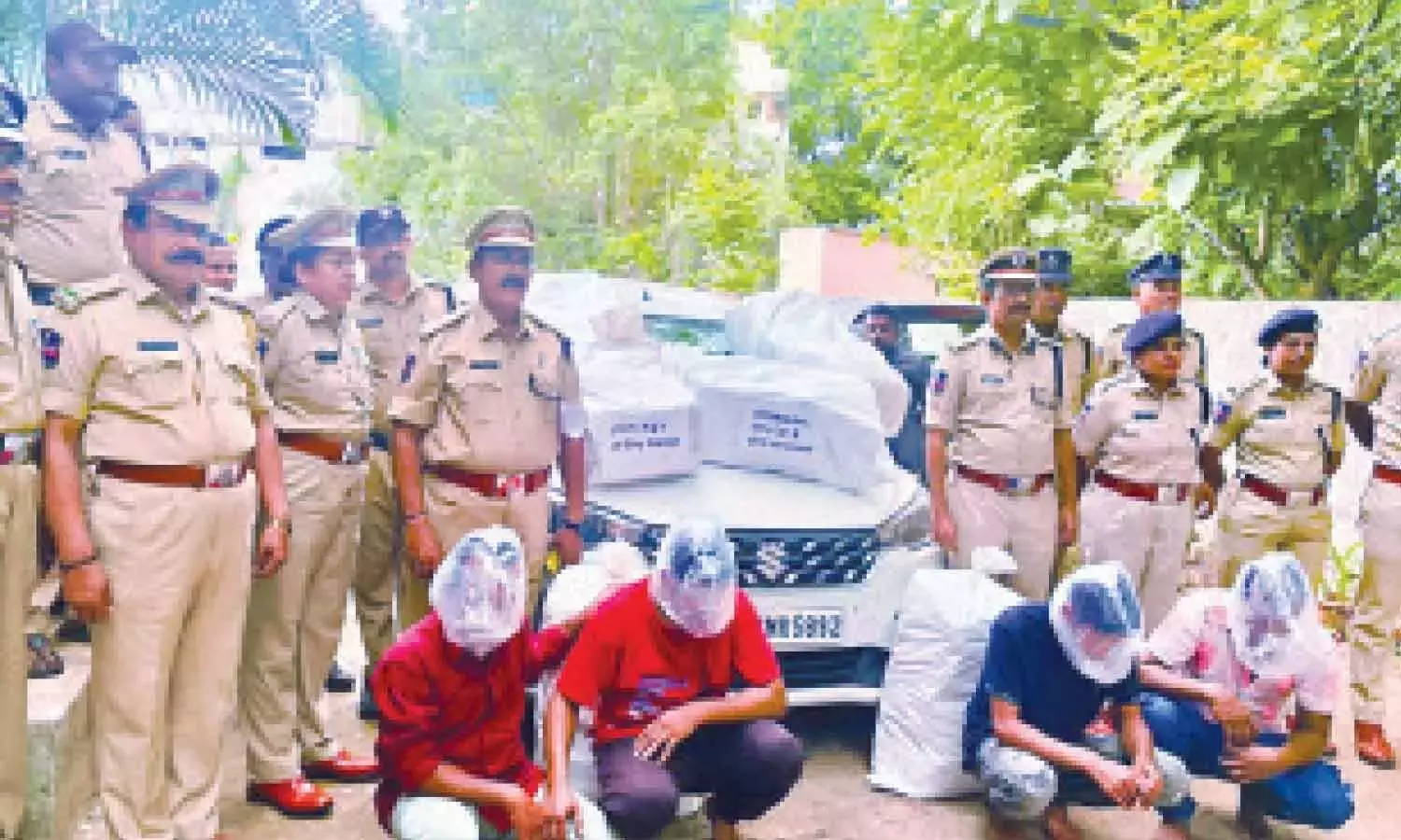 भद्राचलम में आबकारी टीम ने अंतरराज्यीय गांजा रैकेट का भंडाफोड़ किया, 101 किलोग्राम जब्त किया भद्राचलम में आबकारी टीम ने अंतरराज्यीय गांजा रैकेट का भंडाफोड़ किया, 101 किलोग्राम जब्त किया
