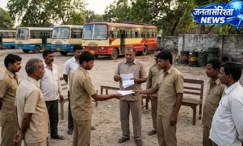 बसों की कमाई घटी, 27 कंडक्टरों पर कार्रवाई