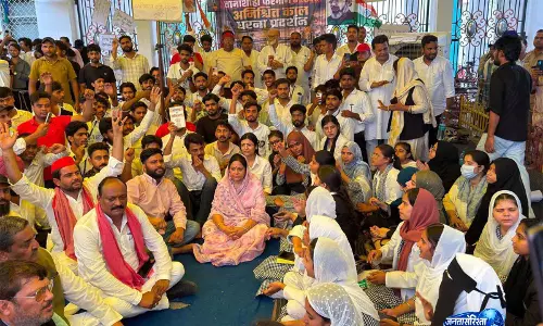महबूबा मुफ़्ती ने प्रदर्शन कर रहे छात्रों का समर्थन किया महबूबा मुफ़्ती ने प्रदर्शन कर रहे छात्रों का समर्थन किया