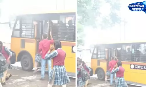 सीहोर में चलती स्कूल बस से निकला धुआं, छात्रों को समय रहते उतारा गया; बड़ा हादसा टला