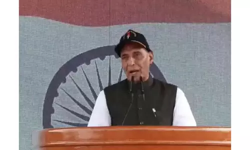 भारत सेमीकंडक्टर बना रहा है, पाकिस्तान आत्मघाती हमलावर पैदा कर रहा है: Rajnath Singh