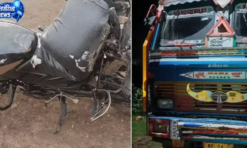 भोपाल में तेज रफ्तार ट्रक की टक्कर से कॉन्ट्रैक्टर की मौत, चचेरा भाई गंभीर रूप से घायल