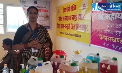 उद्यमिता से बदल रहीं अपनी तकदीर